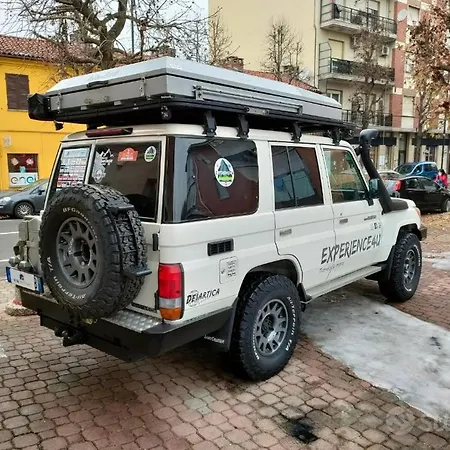 Úszó hotel Toyota Land Cruiser Experience4u Nizza Monferrato